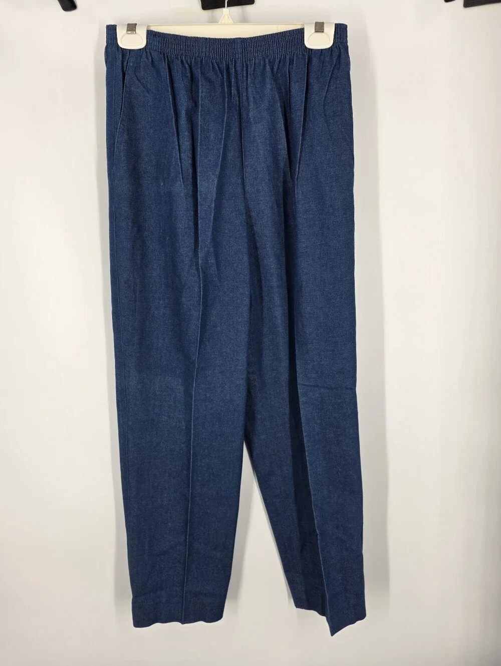 Alfred Dunner Womens Size 8 Blue Denim Stretch Pants Elastic Waist Pleated Taper
